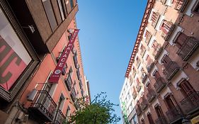 Petit Palace Tres Cruces